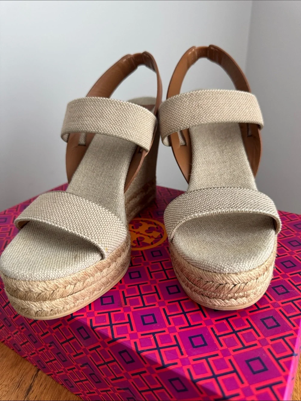 Tory Burch 120MM 2 Band Wedge Slingback Sandal - Gold/Natural/Tan, Size 8.5